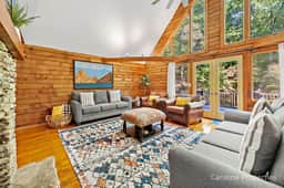 Catahoula Cabin - Image 5