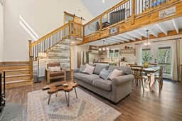 Brookside Retreat - Image 2