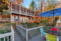 The Cottage at Grey Logs Cove - Image 2
