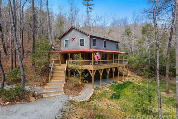Brookside Retreat - Image 1