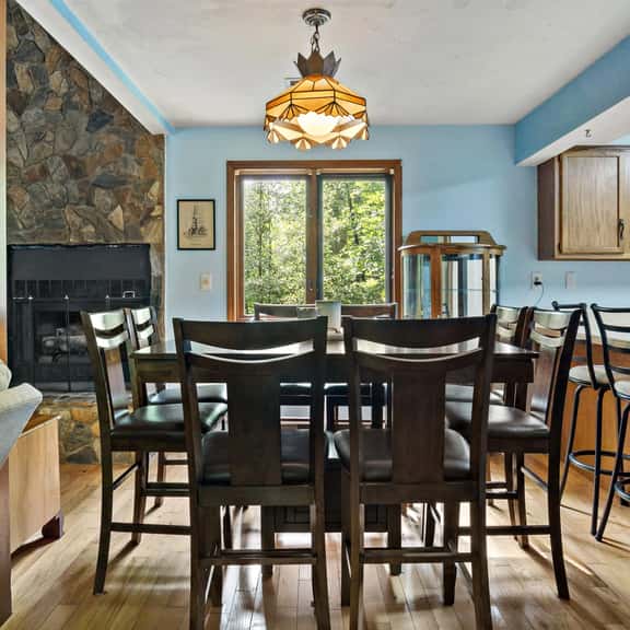 Travelers Rest - Image 1