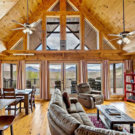 Cozy Bear Lodge - Image 1