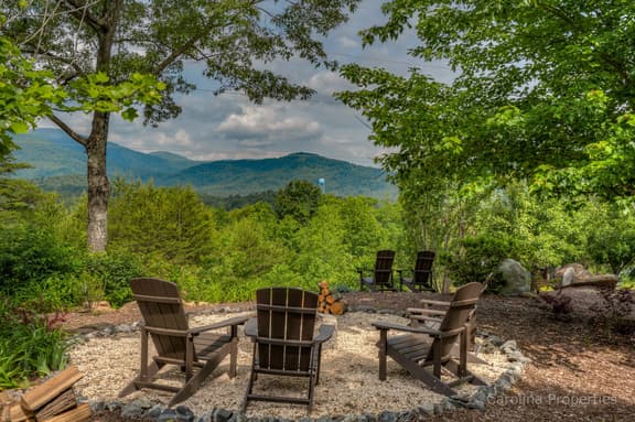 Kick Back Cabin - Image 1