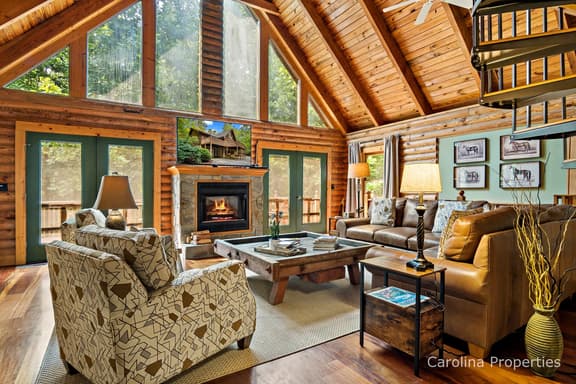Lazy Bear Lodge - Image 1