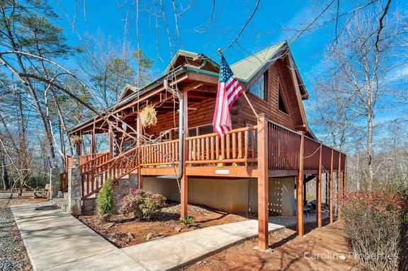 Outlander Cabin - Image 1