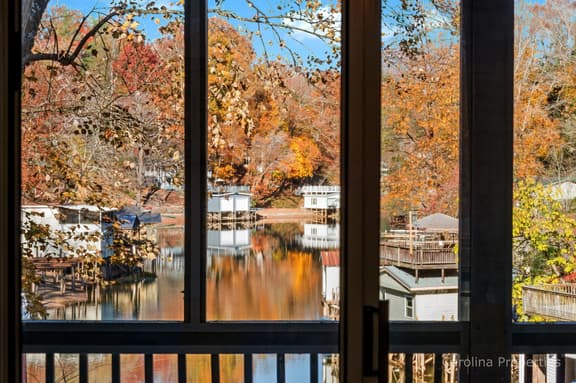 The Cottage at Grey Logs Cove - Image 1