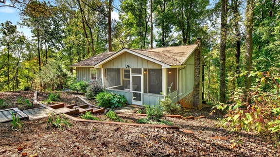 White Pine Retreat - Image 1